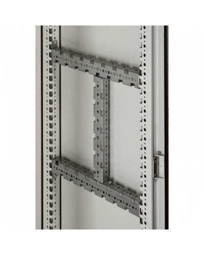 Набор траверсов Legrand 020532 в Кемерово Аксессуары для стоек и шкафов Pintop.ru