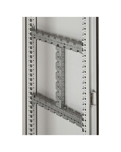 Траверс многофункциональный Legrand 048027 в Кемерово Аксессуары для стоек и шкафов Pintop.ru