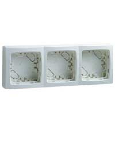 Рамка Legrand 086093 в Кемерово Аксессуары для кабель-канала Pintop.ru