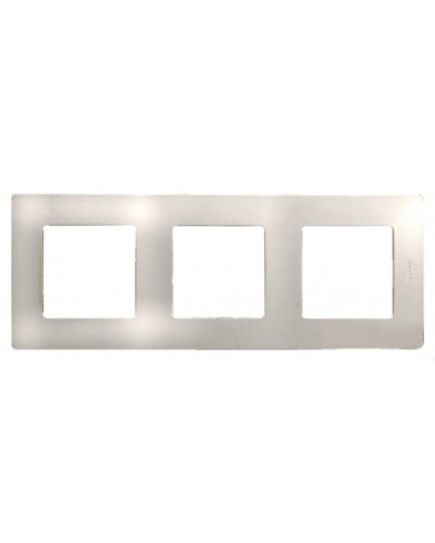 Рамка 3 поста Etika слоновая кость Legrand 672513 в Кемерово Аксессуары для кабель-канала Pintop.ru