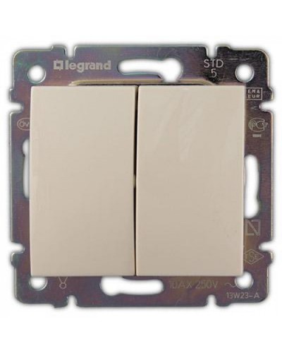 Переключатель на два направления двухклавишный Valena 10 AX 250 В слоновая кость Legrand 774308 в Кемерово Аксессуары для кабель-канала Pintop.ru